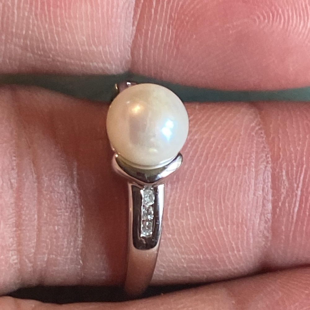 14k Gold Pear & Diamond Ring